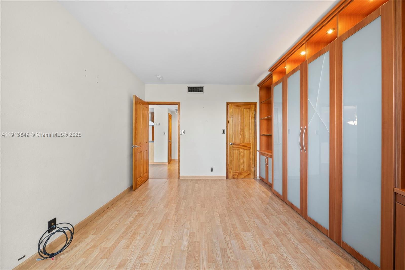 BAY PARK TOWERS CONDO - Residential Lease