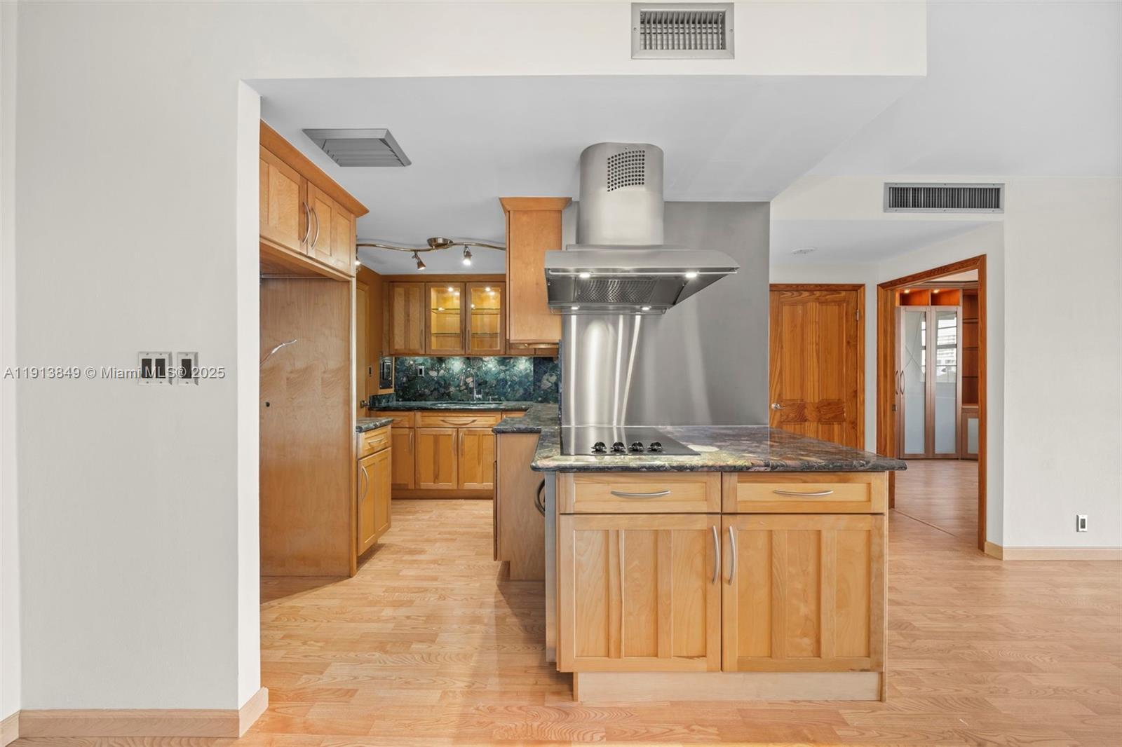 BAY PARK TOWERS CONDO - Residential Lease