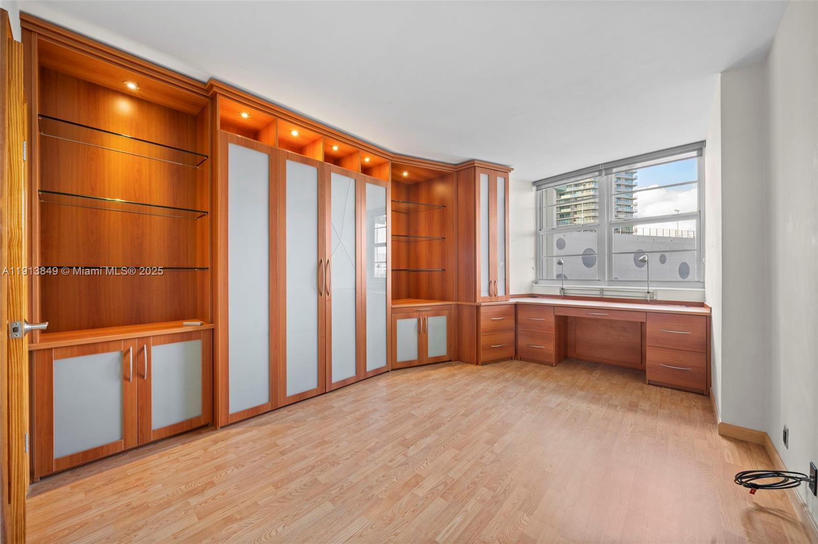 BAY PARK TOWERS CONDO - Residential Lease