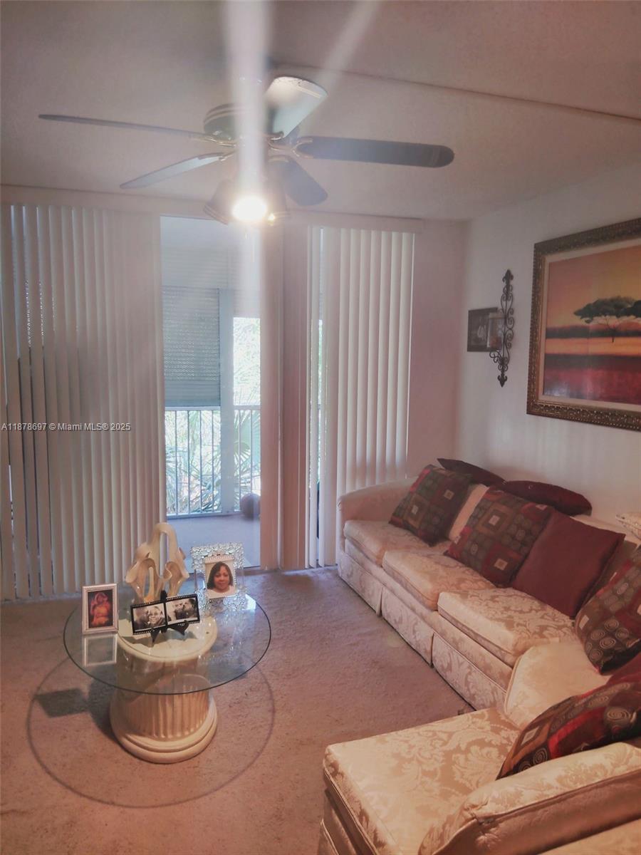 CYPRESS CHASE NORTH NO 4 - Residential