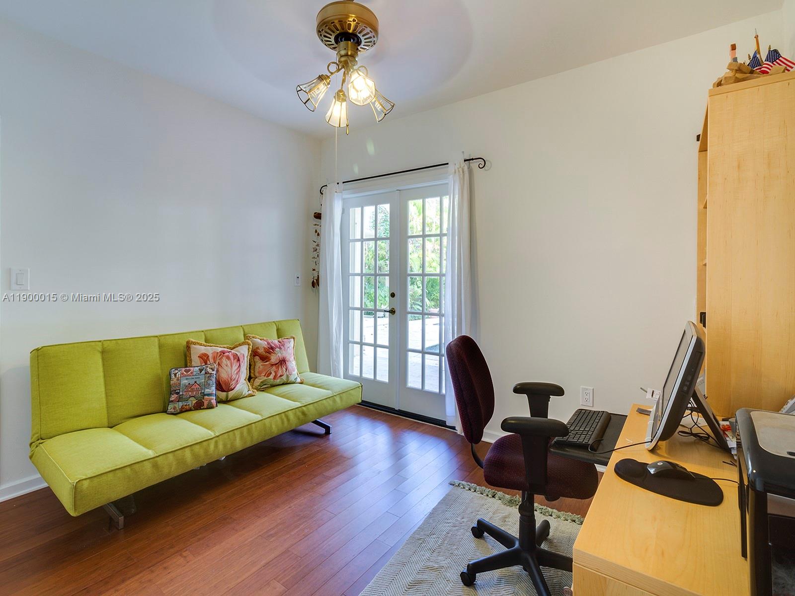 CORAL GABLES BISC BAY SEC - Residential