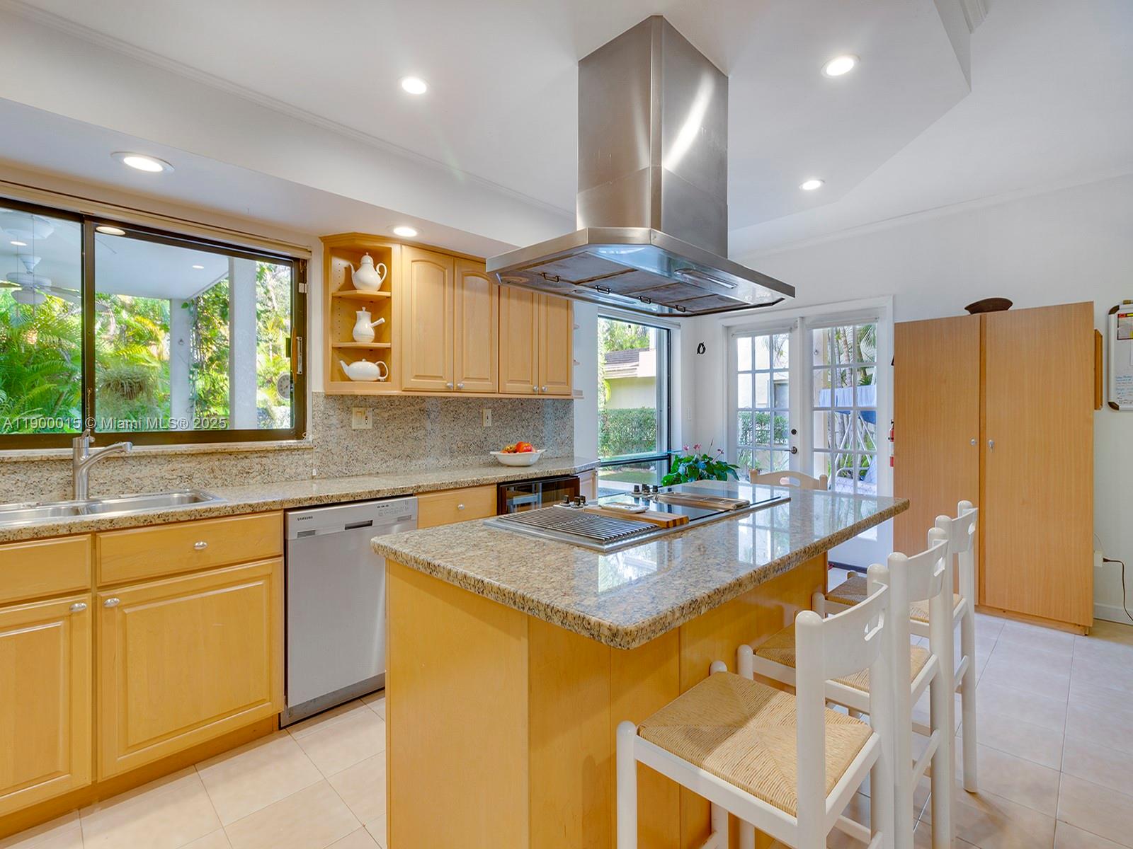 CORAL GABLES BISC BAY SEC - Residential