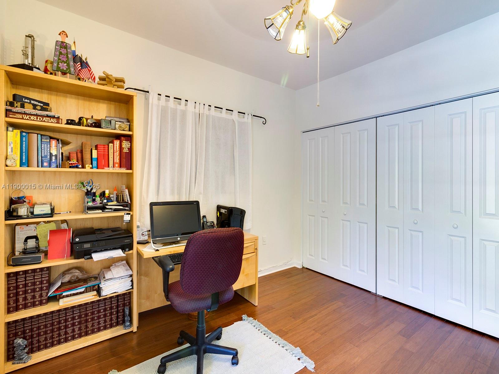 CORAL GABLES BISC BAY SEC - Residential