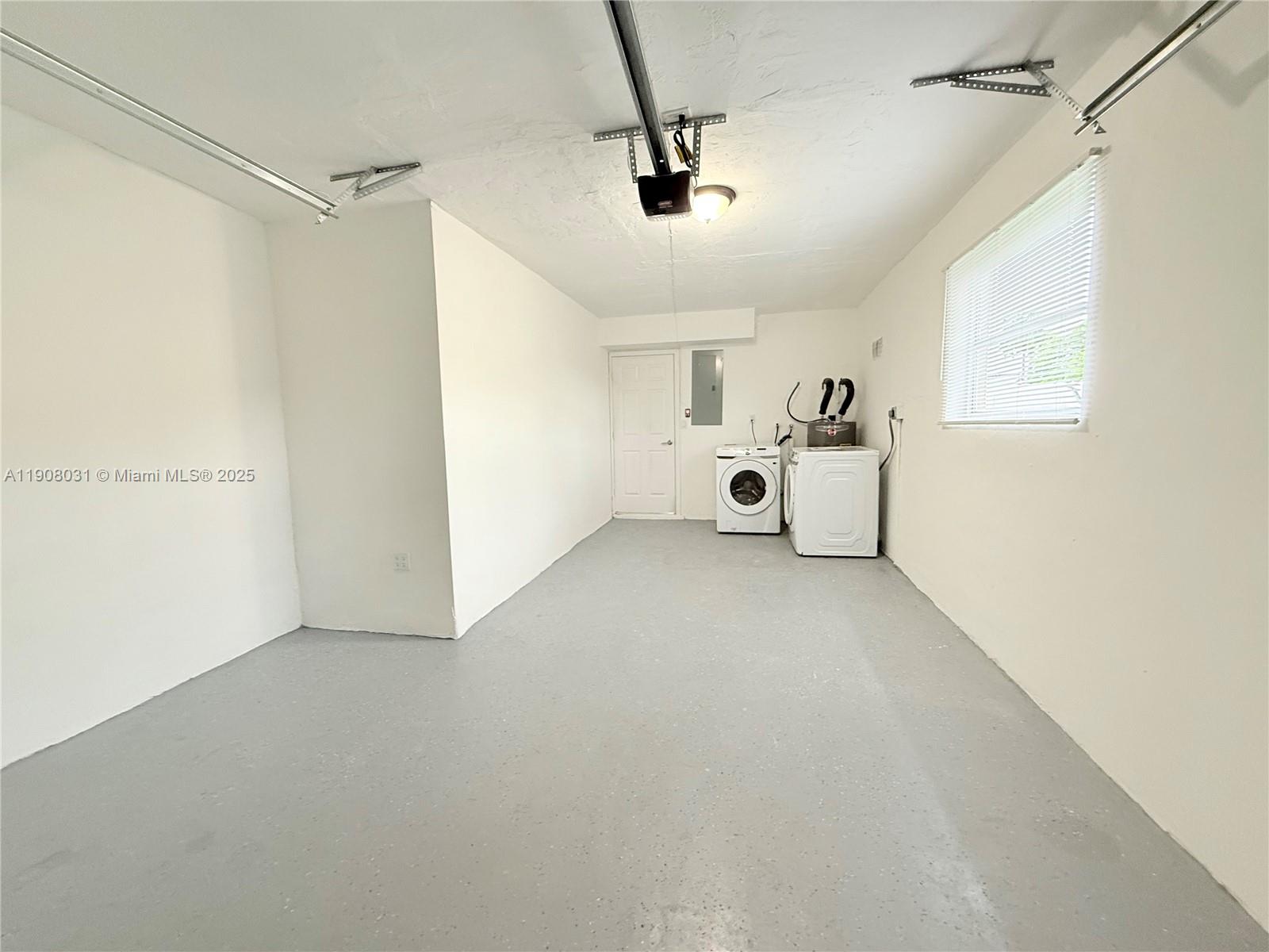 MIRAMAR ISLES SEC 6 - Residential Lease