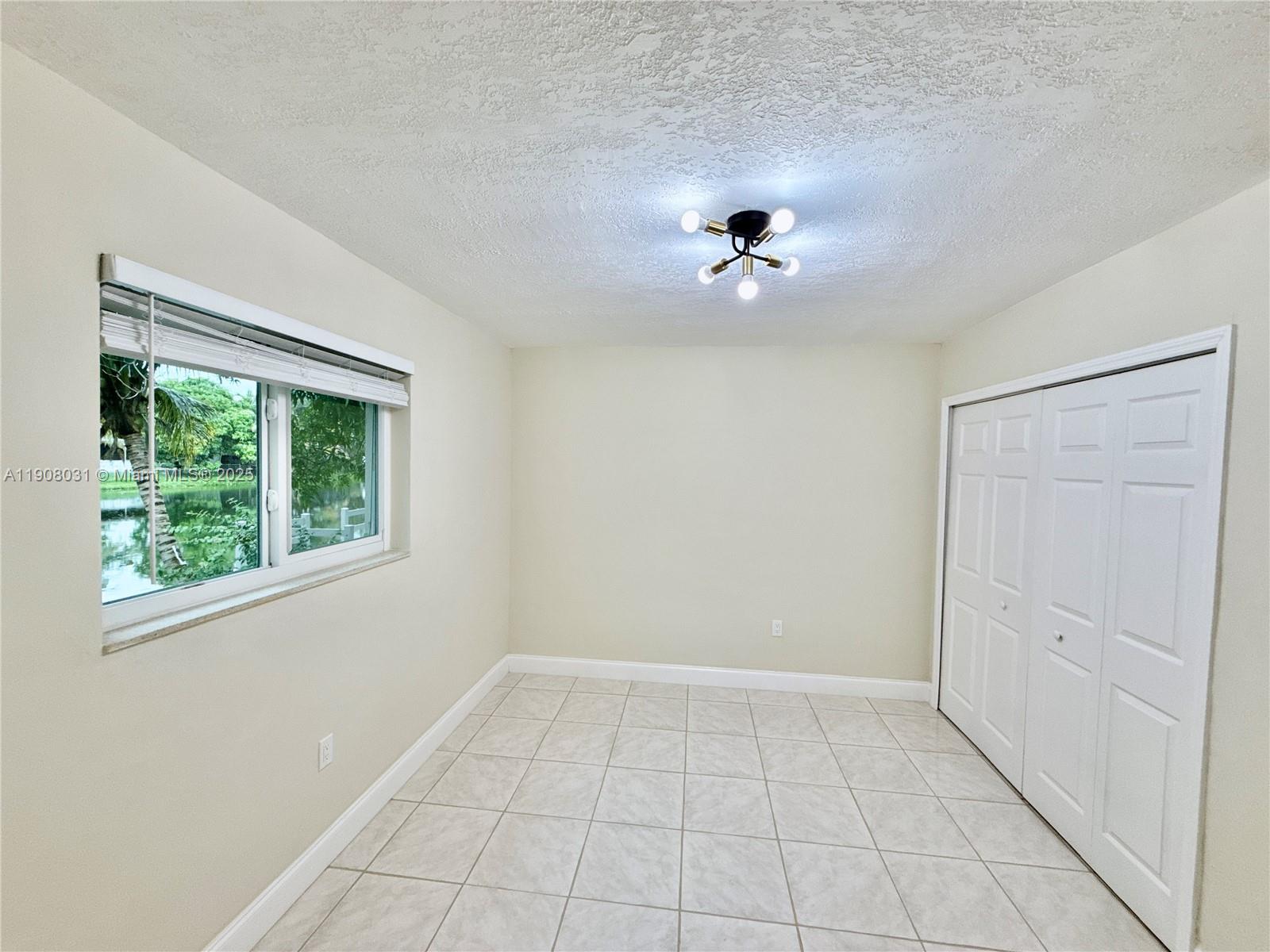 MIRAMAR ISLES SEC 6 - Residential Lease