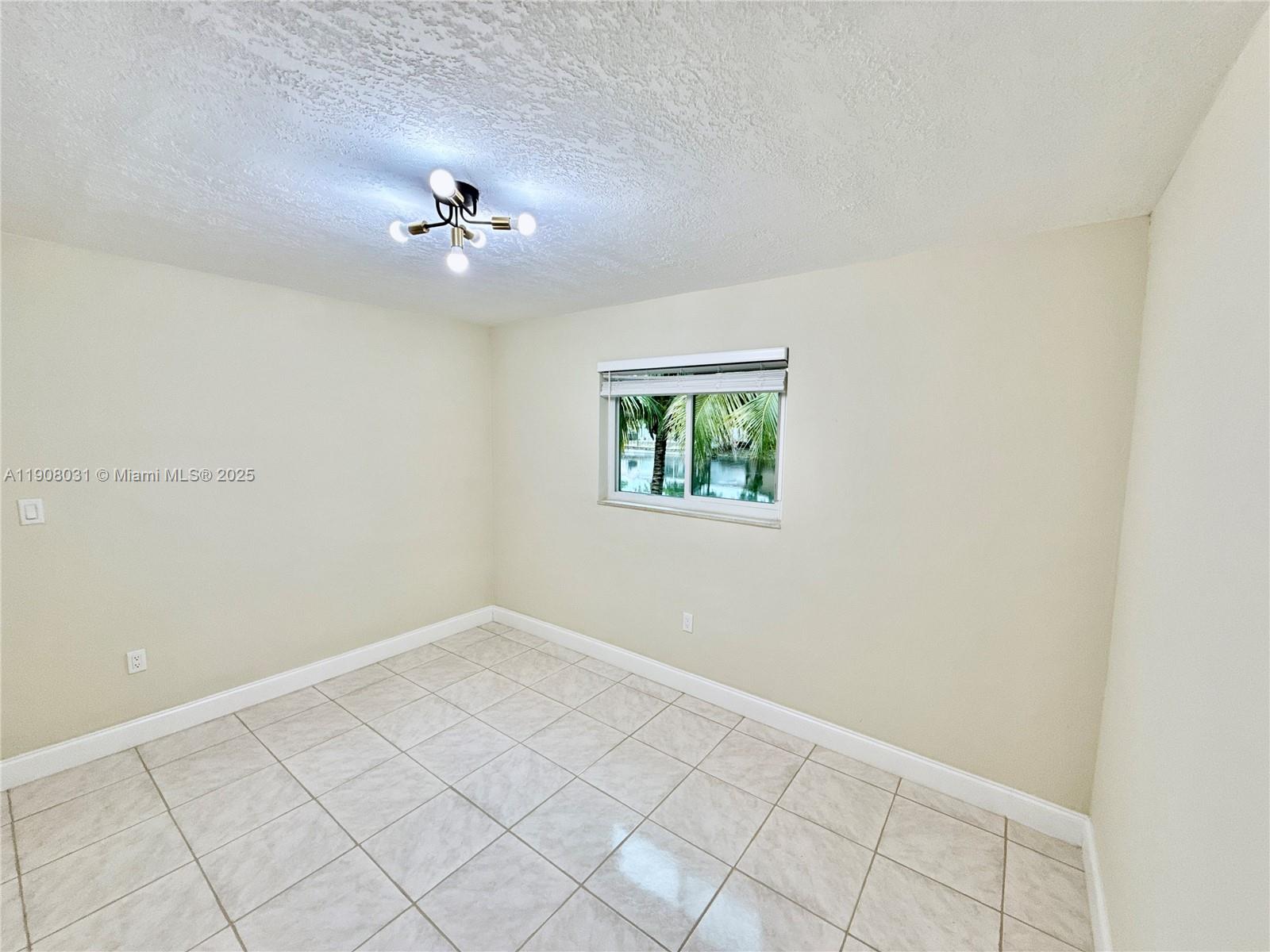 MIRAMAR ISLES SEC 6 - Residential Lease