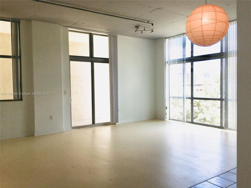 Beautiful Corner Unit with L shape Patio, 1 bedroom, 1 Bath Loft, with High Ceilings, Renovated, direct view to the street and plenty of light, Huge L shape Patio, open space features  European Style Kitchen Cabinetry, New washer and dryer inside the unit, Stainless Steal appliances, walking distance to downtown Hollywood, Shopping and Great dinning and night life. Condo can be use as home and comfortable home office, plenty of space. A great place to leave. Pool