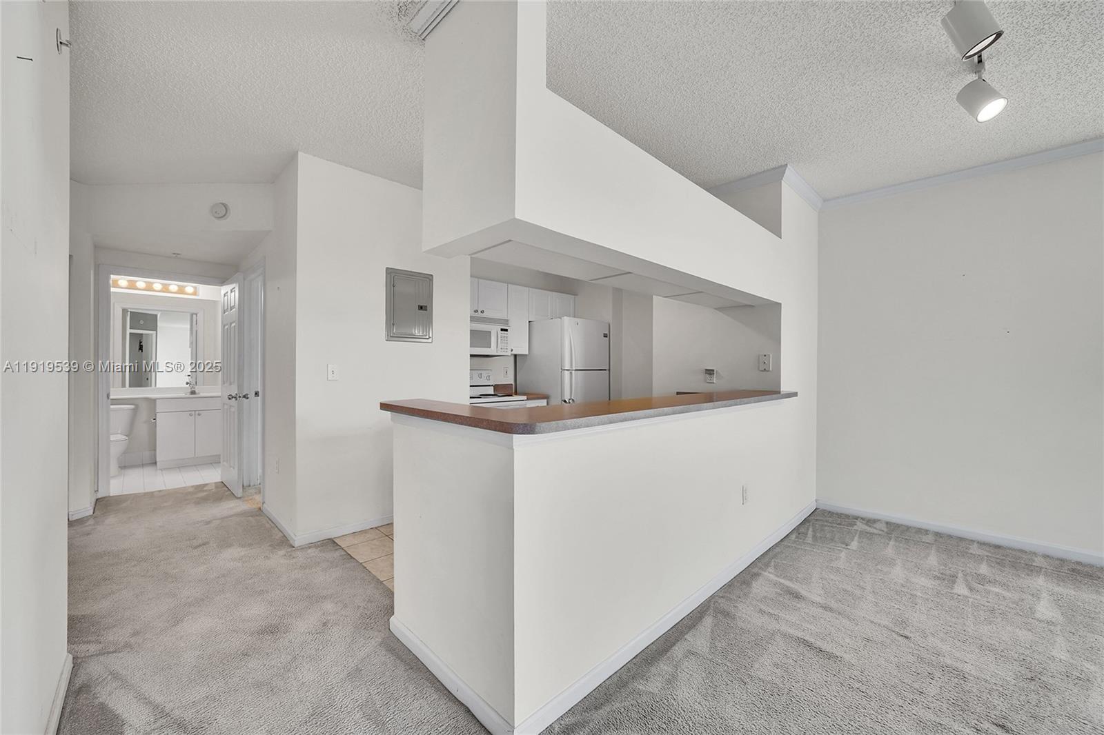 PORTO BELLAGIO CONDO - Residential