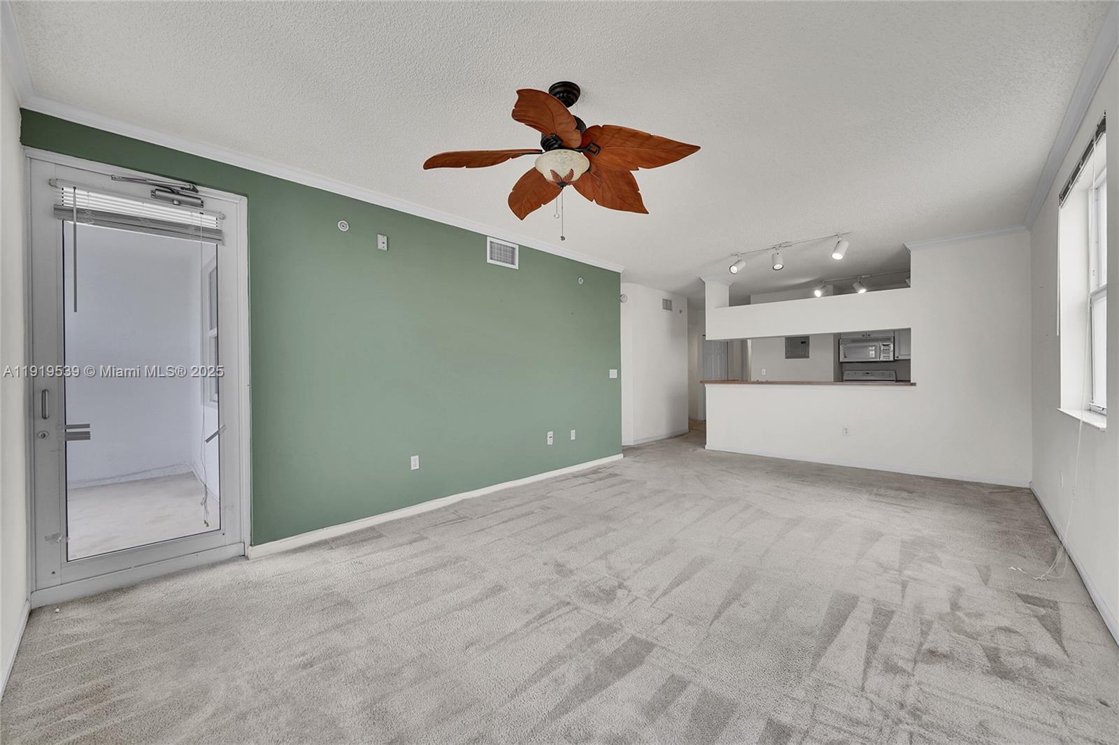 PORTO BELLAGIO CONDO - Residential