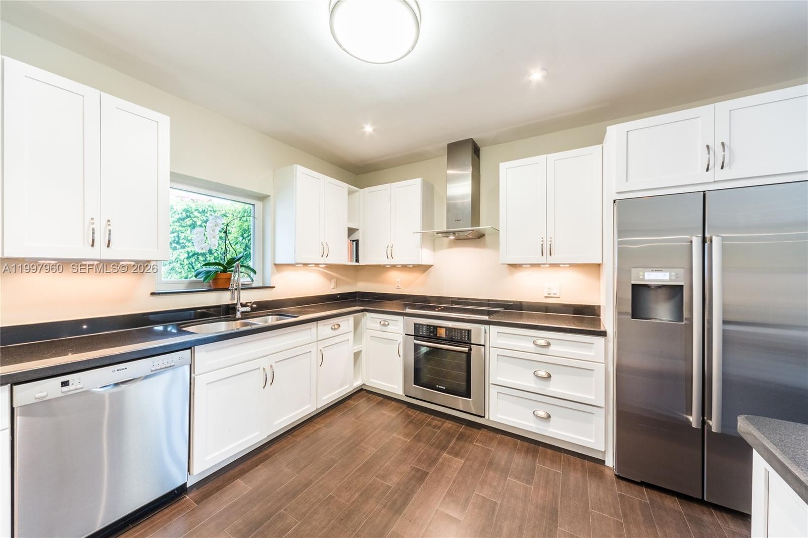 1315 San Ignacio Ave