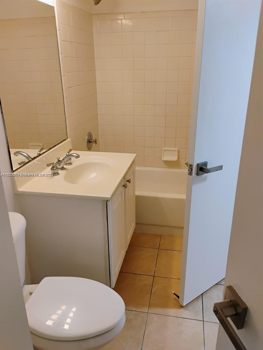 ADDISON POINTE AT BOCA RA - Residential