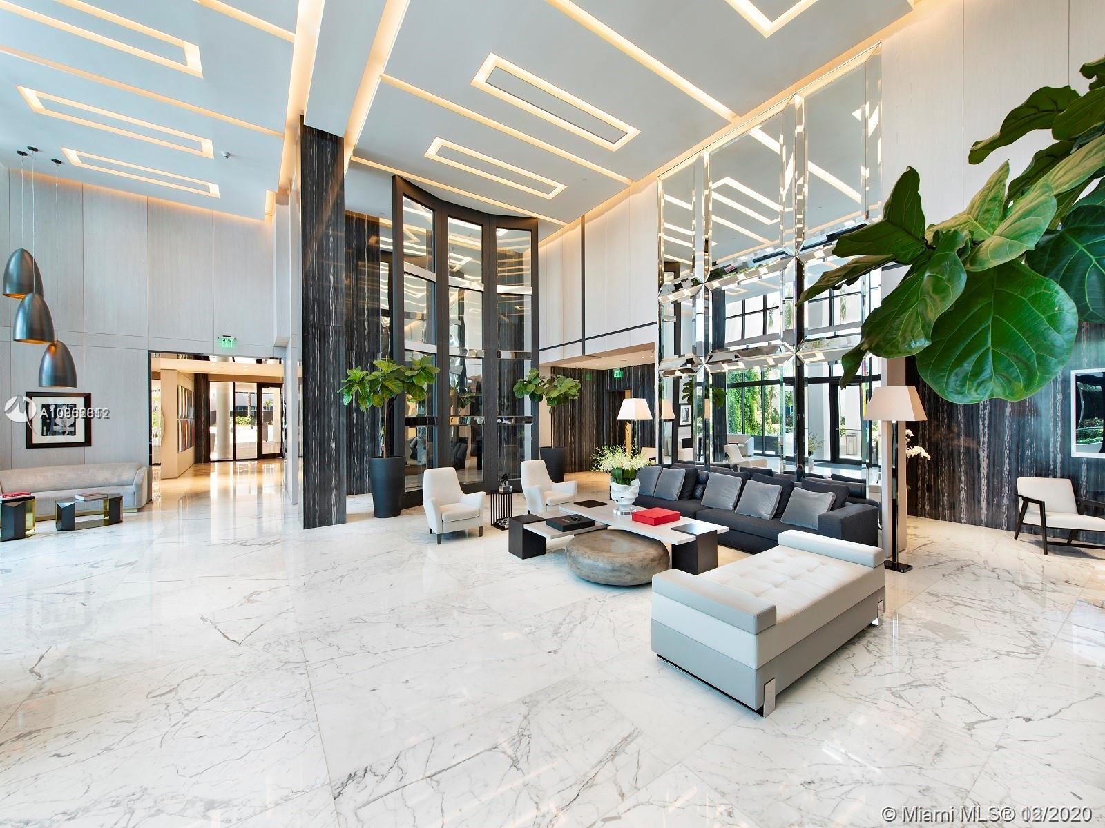 CONTINUUM ON SOUTH BEACH - Residential