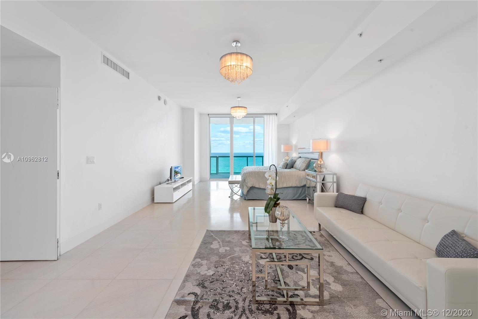 CONTINUUM ON SOUTH BEACH - Residential