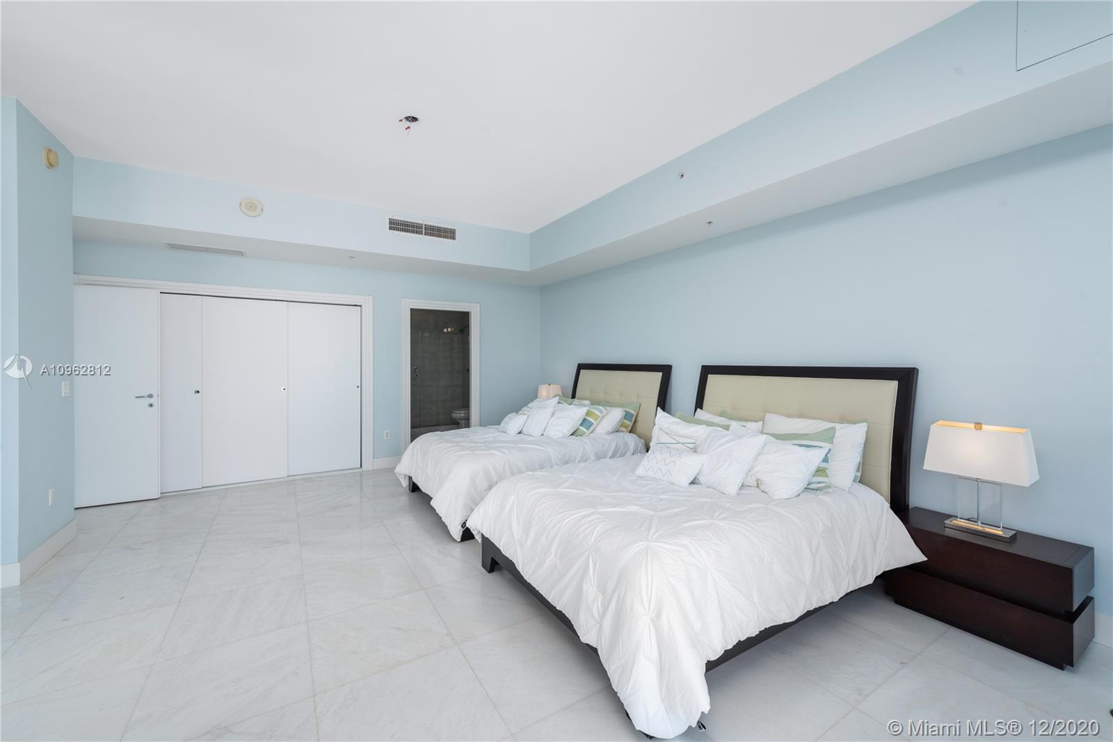 CONTINUUM ON SOUTH BEACH - Residential