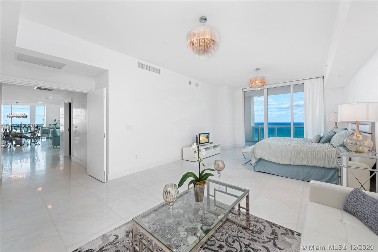 CONTINUUM ON SOUTH BEACH - Residential