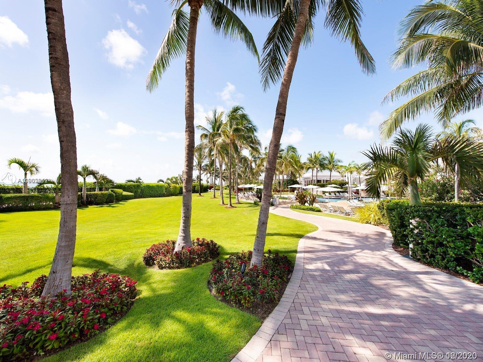 CONTINUUM ON SOUTH BEACH - Residential