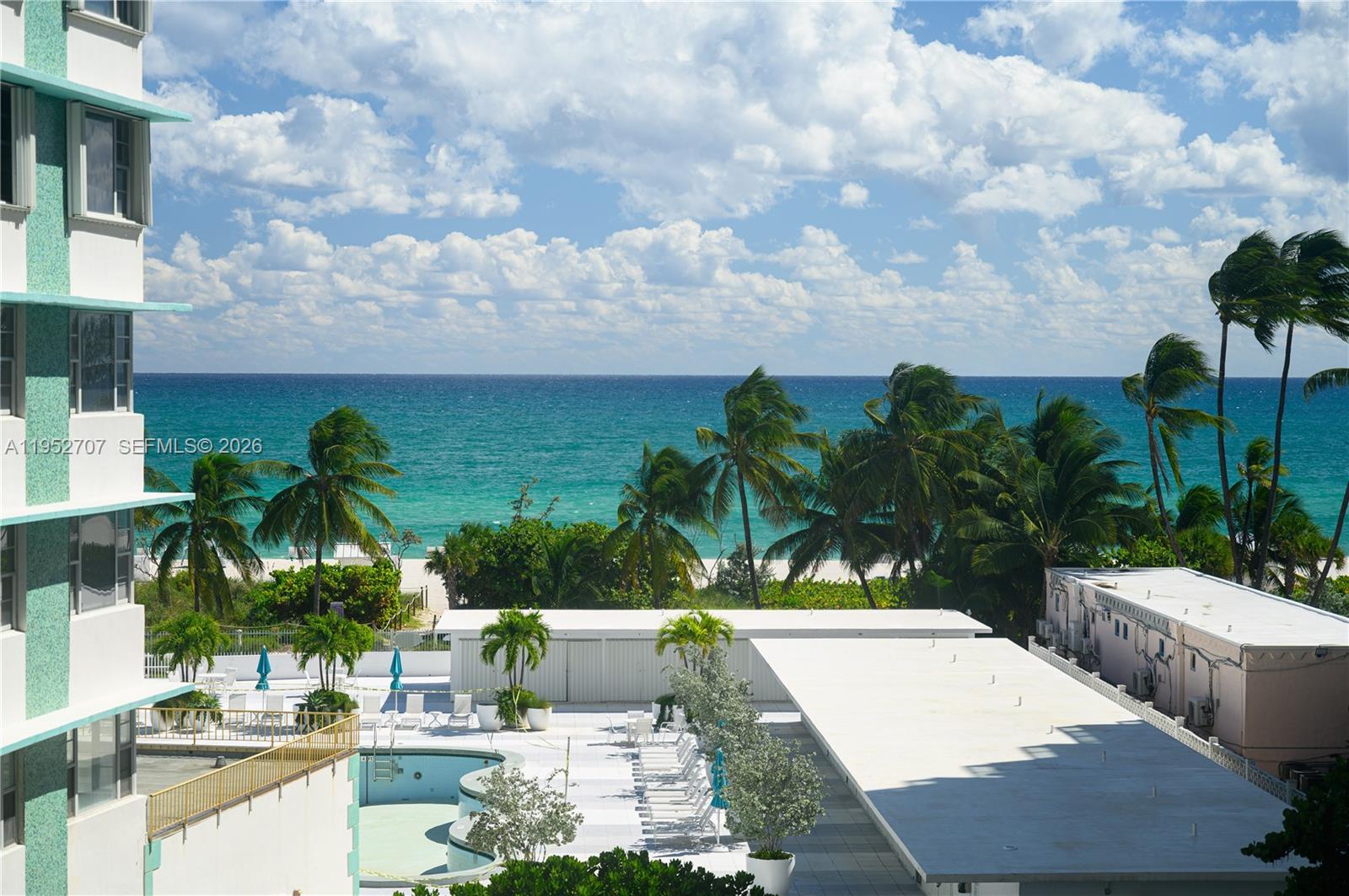 IMPERIAL HOUSE CONDO - Residential