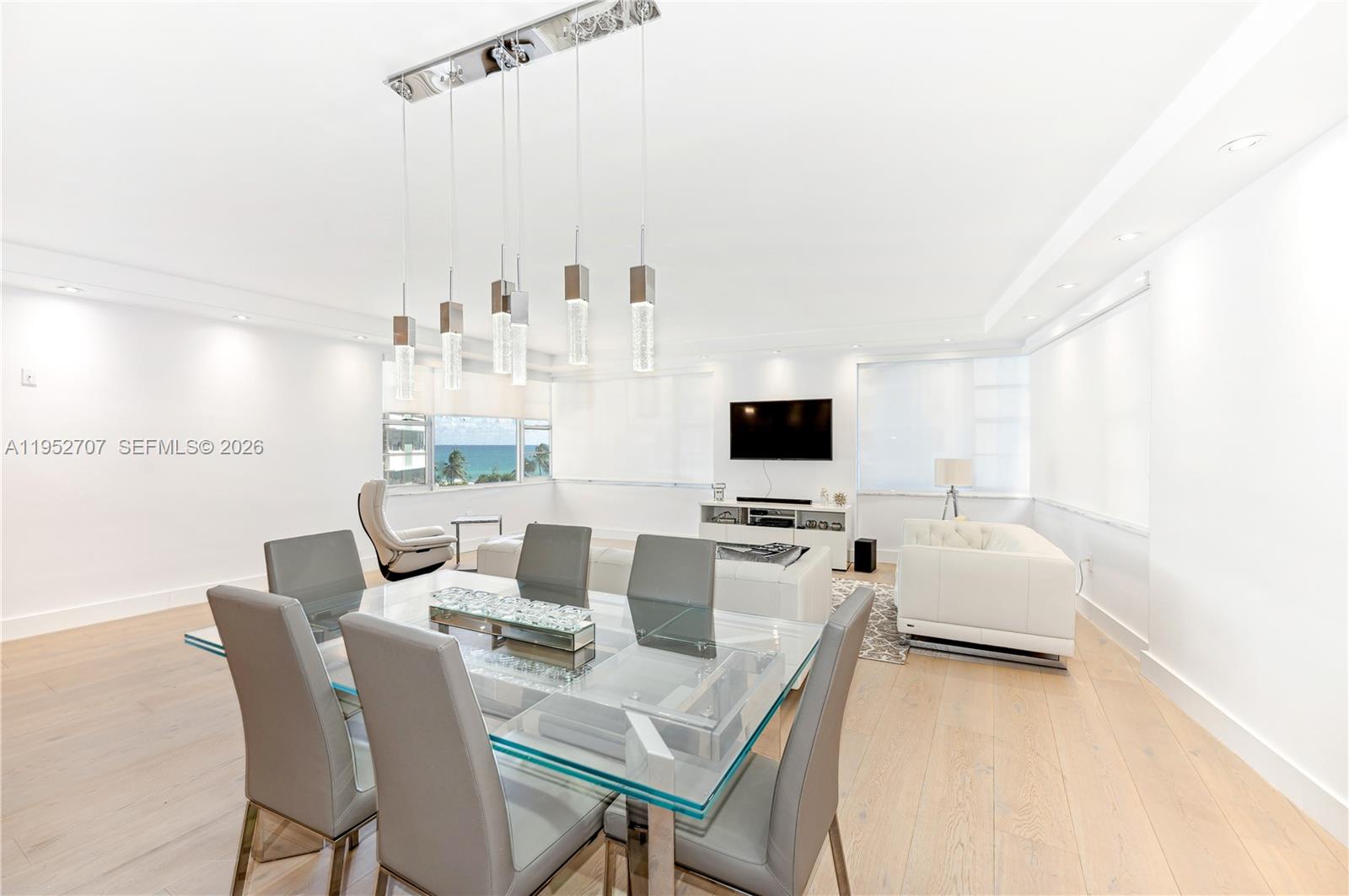 IMPERIAL HOUSE CONDO - Residential