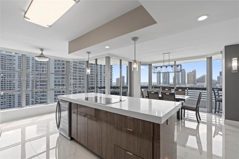 3600 Mystic Pointe Dr LPH13 Aventura FL 33180