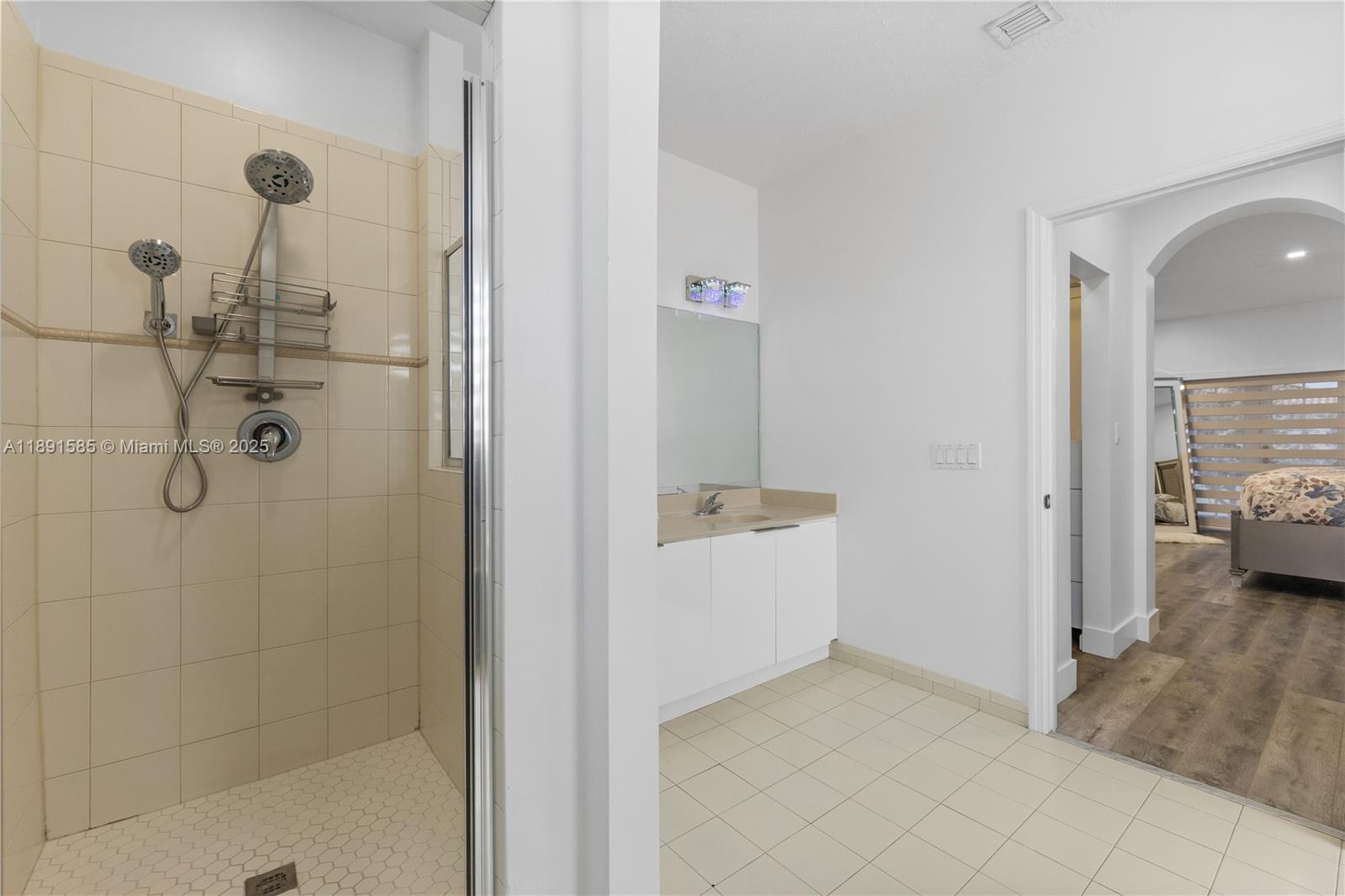 BLACK CREEK HOMES - Residential Lease