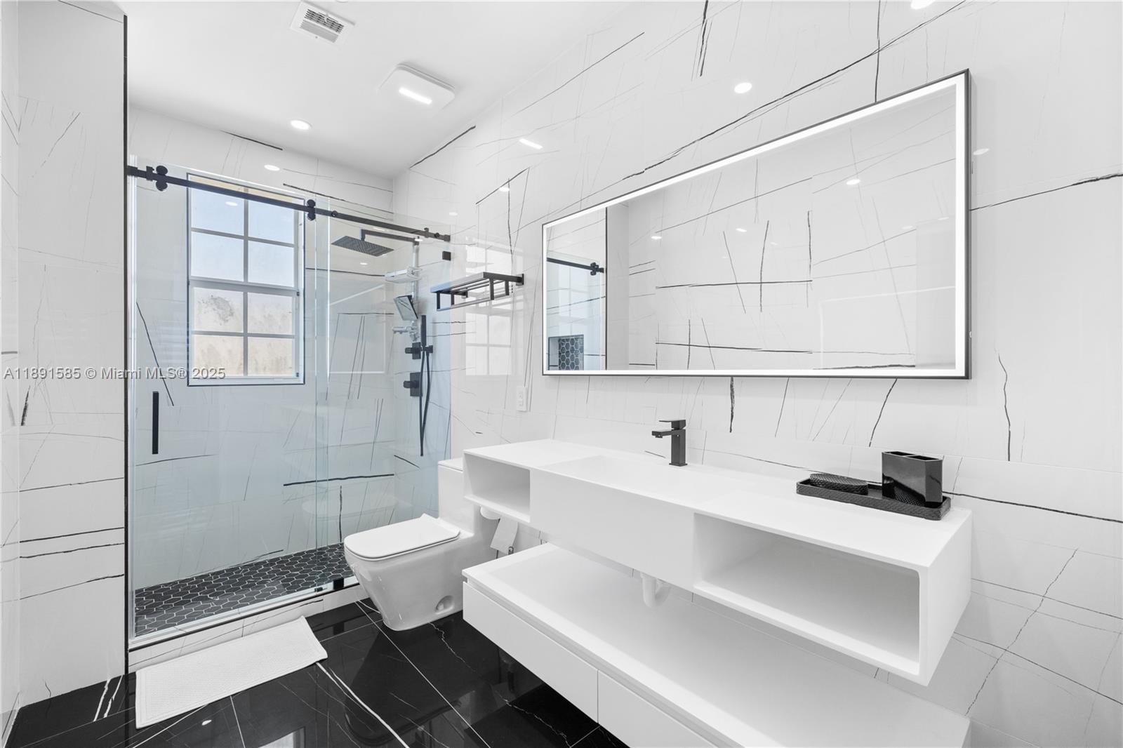 BLACK CREEK HOMES - Residential Lease