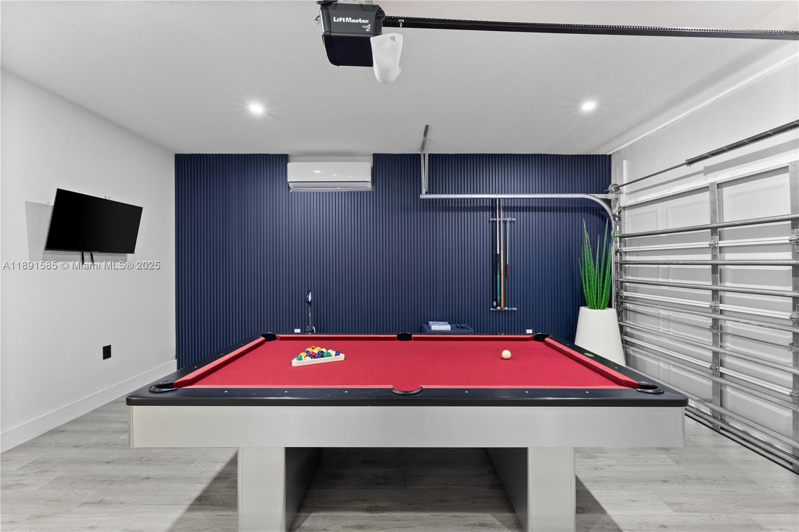 BLACK CREEK HOMES - Residential Lease