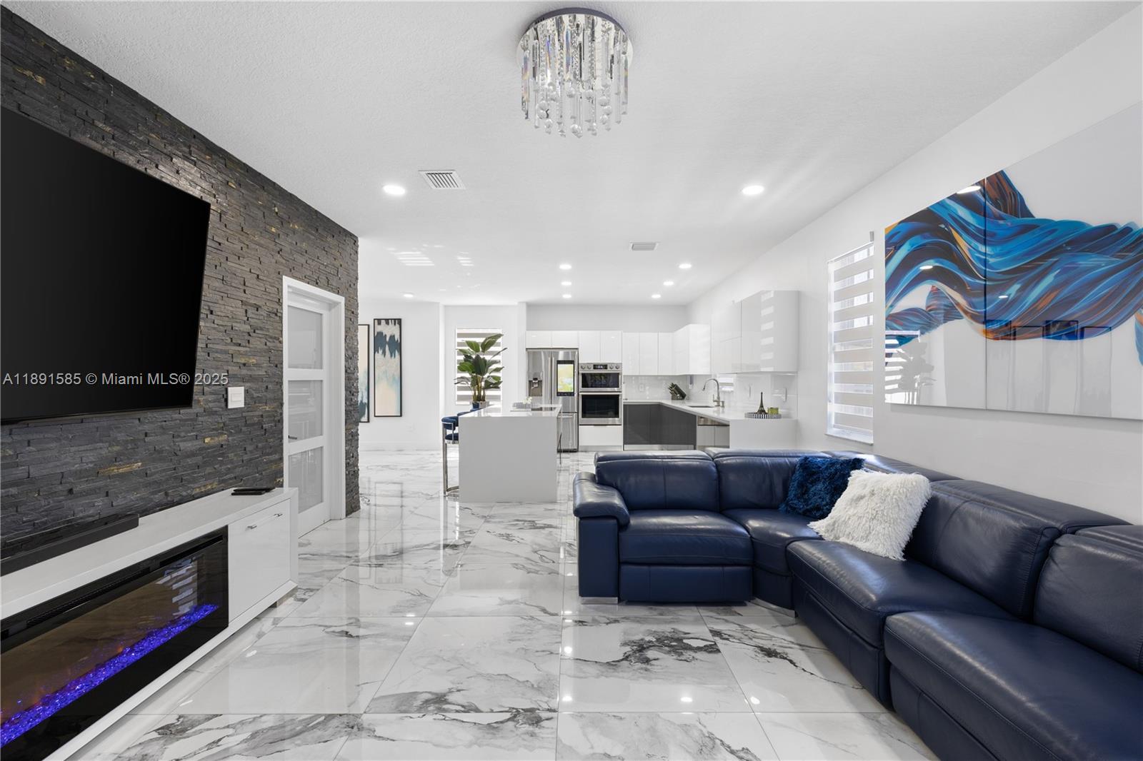 BLACK CREEK HOMES - Residential Lease