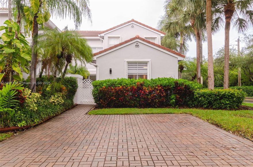 Stupendous corner townhouse offering privacy and comfort in one of Hollywood Beach's most sought-after areas. It features three spacious bedrooms with natural light and three full bathrooms,. A large kitchen is equipped with stainless steel appliances. A beautiful and inviting interior courtyard completes the picture. Located near to West Lake Park kayaking resort, Eco Golf Club, Central Business District and Hallandale and Aventura Mall.