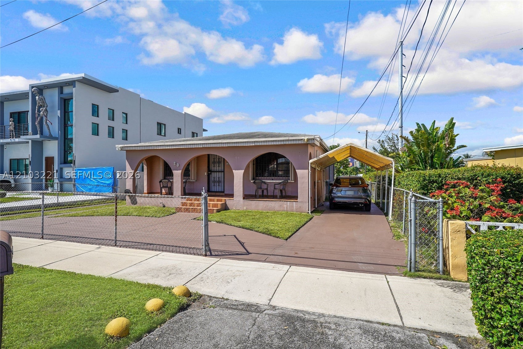 20 Tamiami Canal Rd
