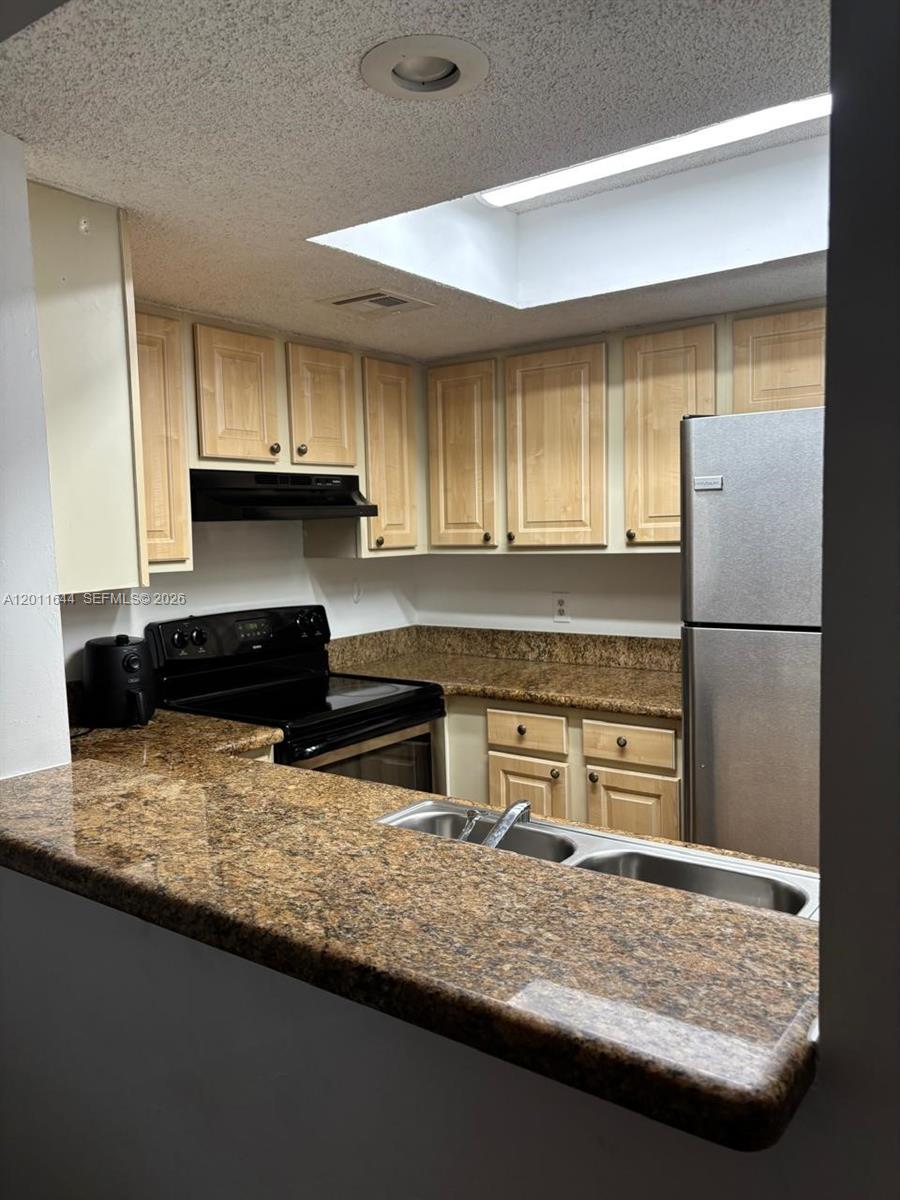 ROCK ISLAND LAND CORP - Residential