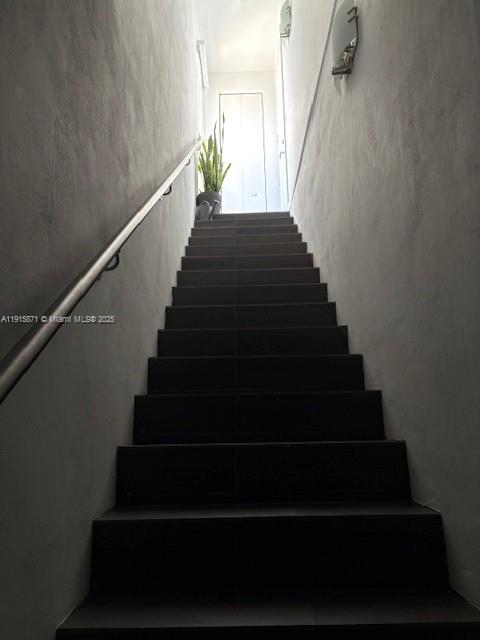 LANDMARK AT DORAL CONDO - Residential