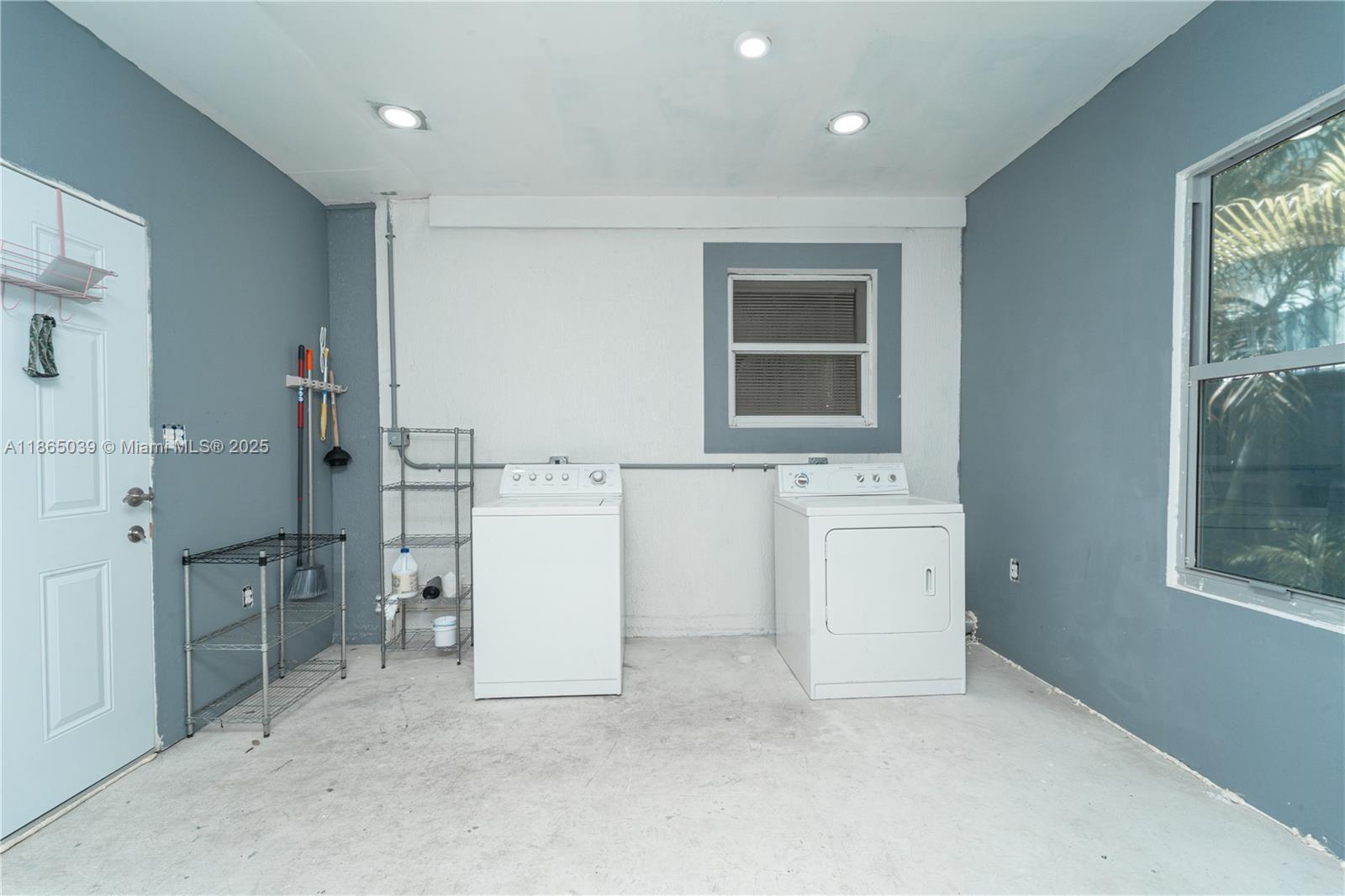 HIGH RIDGE PARK - Residential