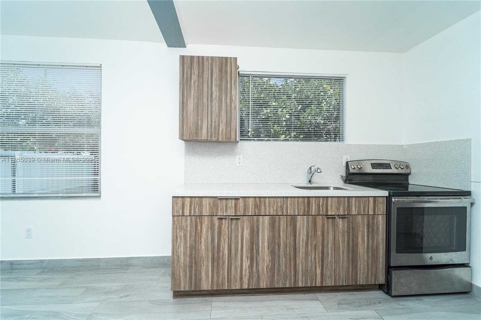 HIGH RIDGE PARK - Residential