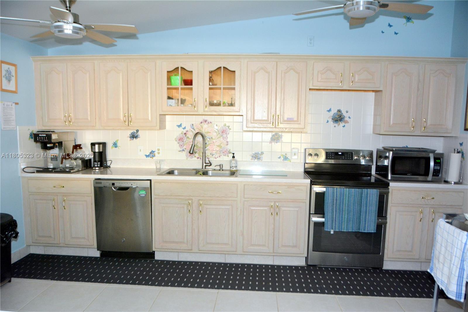 PINE RIDGE SOUTH I CONDO - Residential