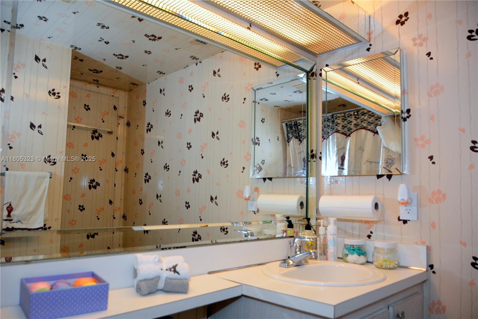 PINE RIDGE SOUTH I CONDO - Residential