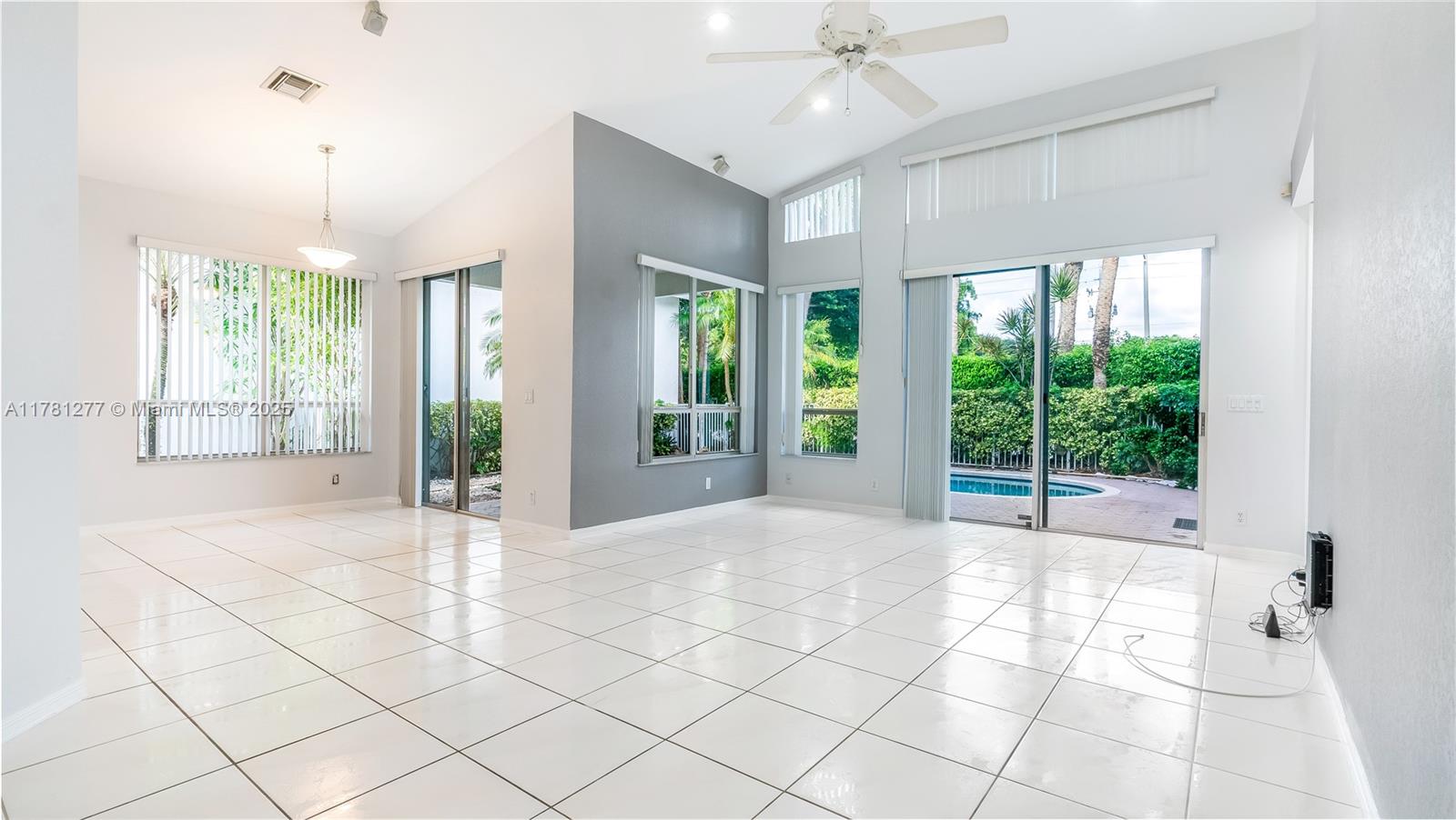 1061 E Bel Aire Dr E 1061