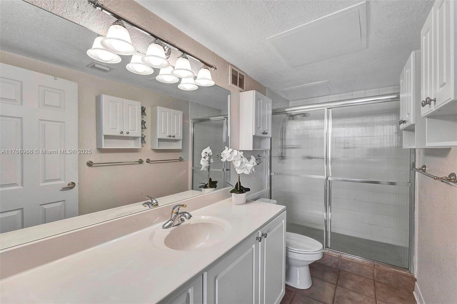 WAVE CONDO - Residential Lease