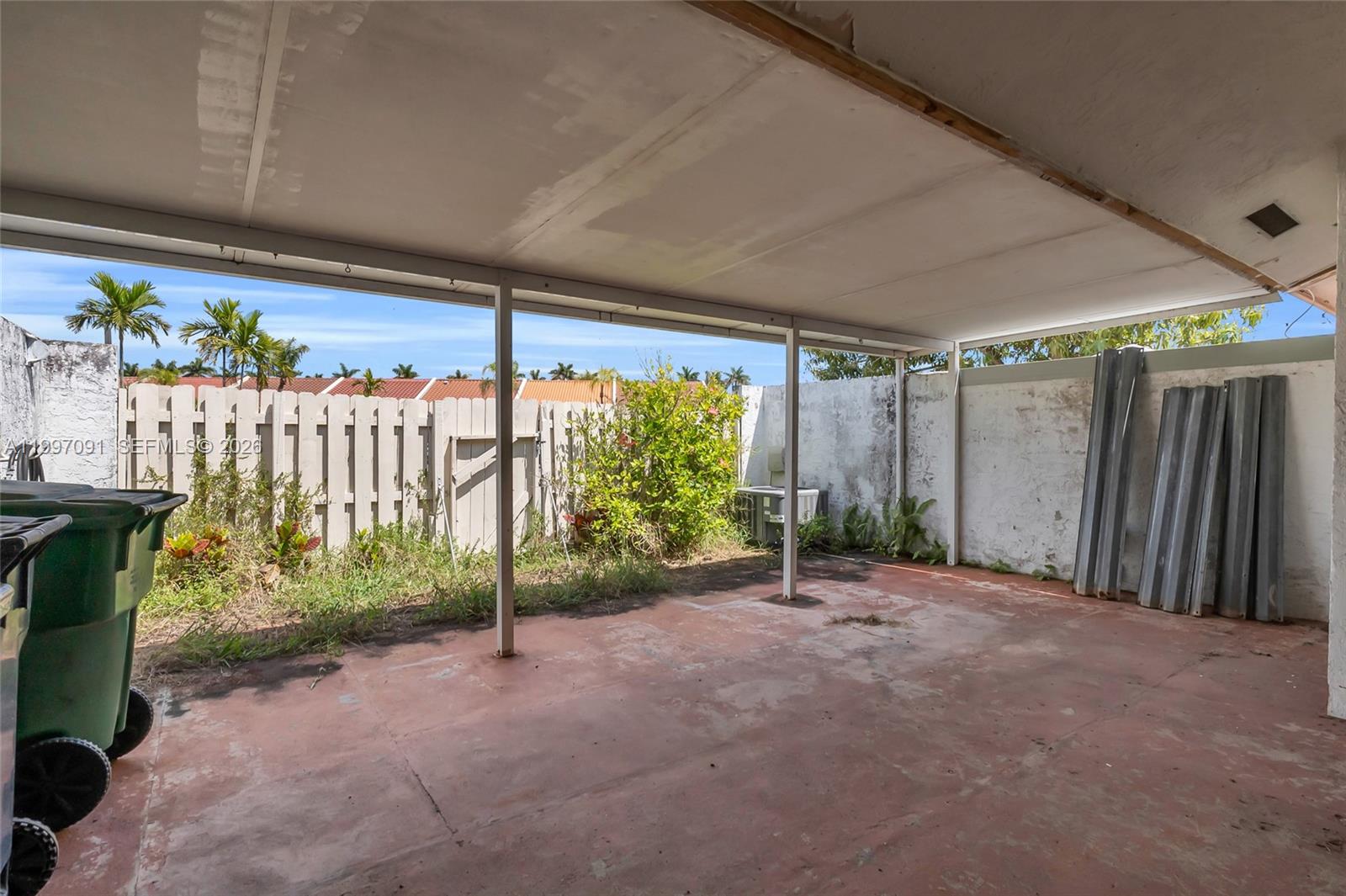 SOMERSET VILLAS - Residential