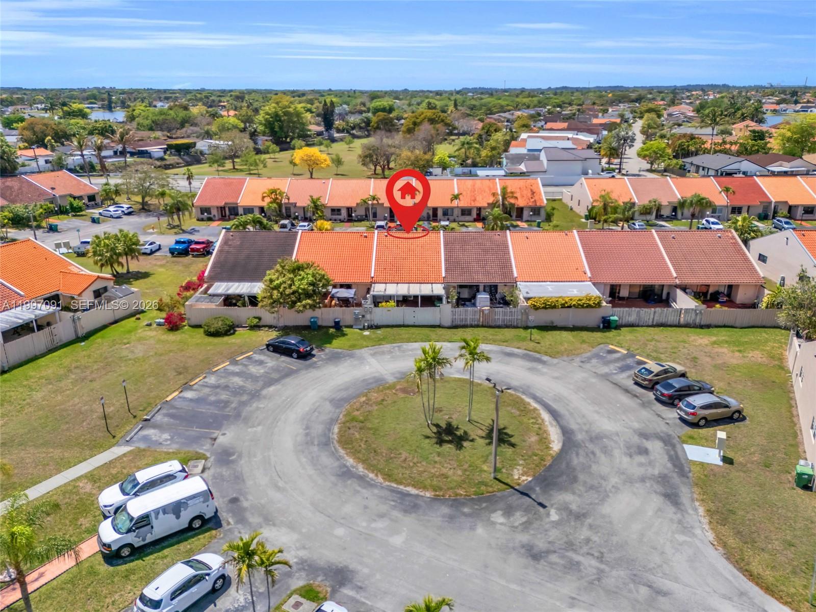 SOMERSET VILLAS - Residential