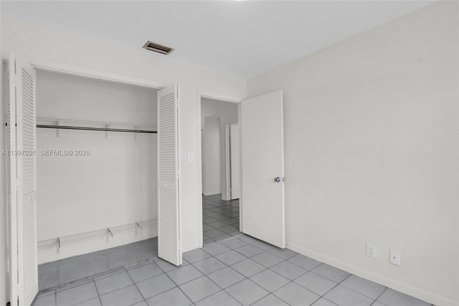 SOMERSET VILLAS - Residential