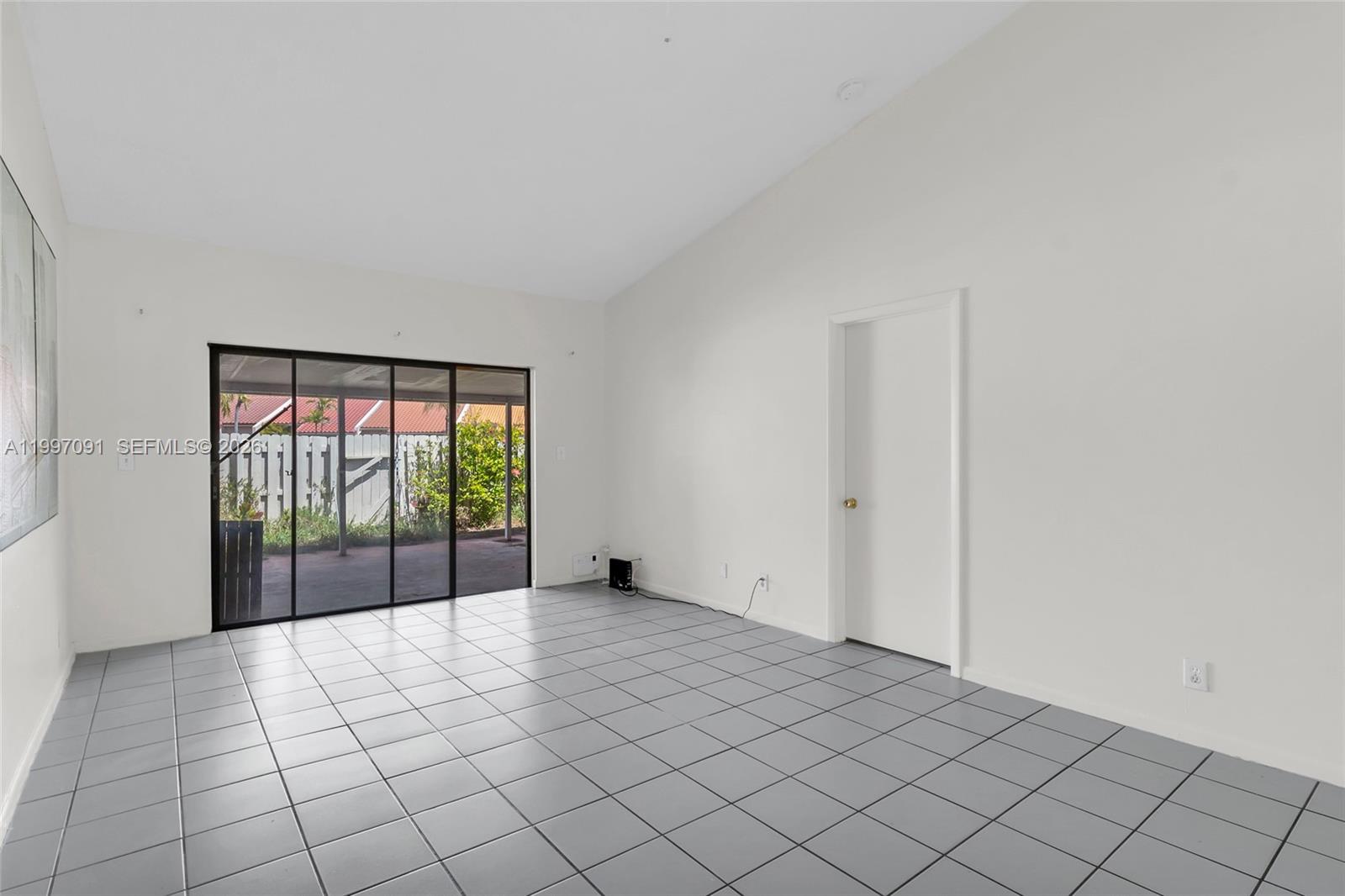 SOMERSET VILLAS - Residential