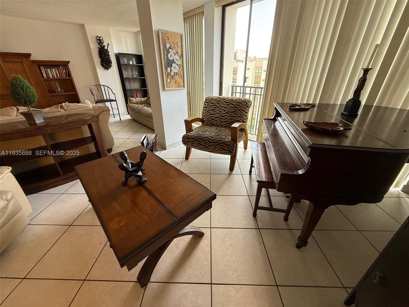 PLAZA OF AMERICAS CONDO P - Residential