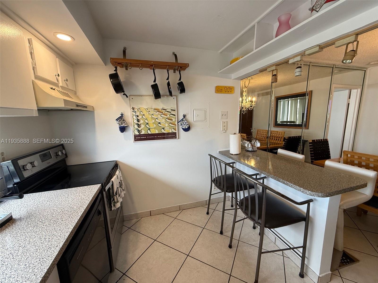 PLAZA OF AMERICAS CONDO P - Residential