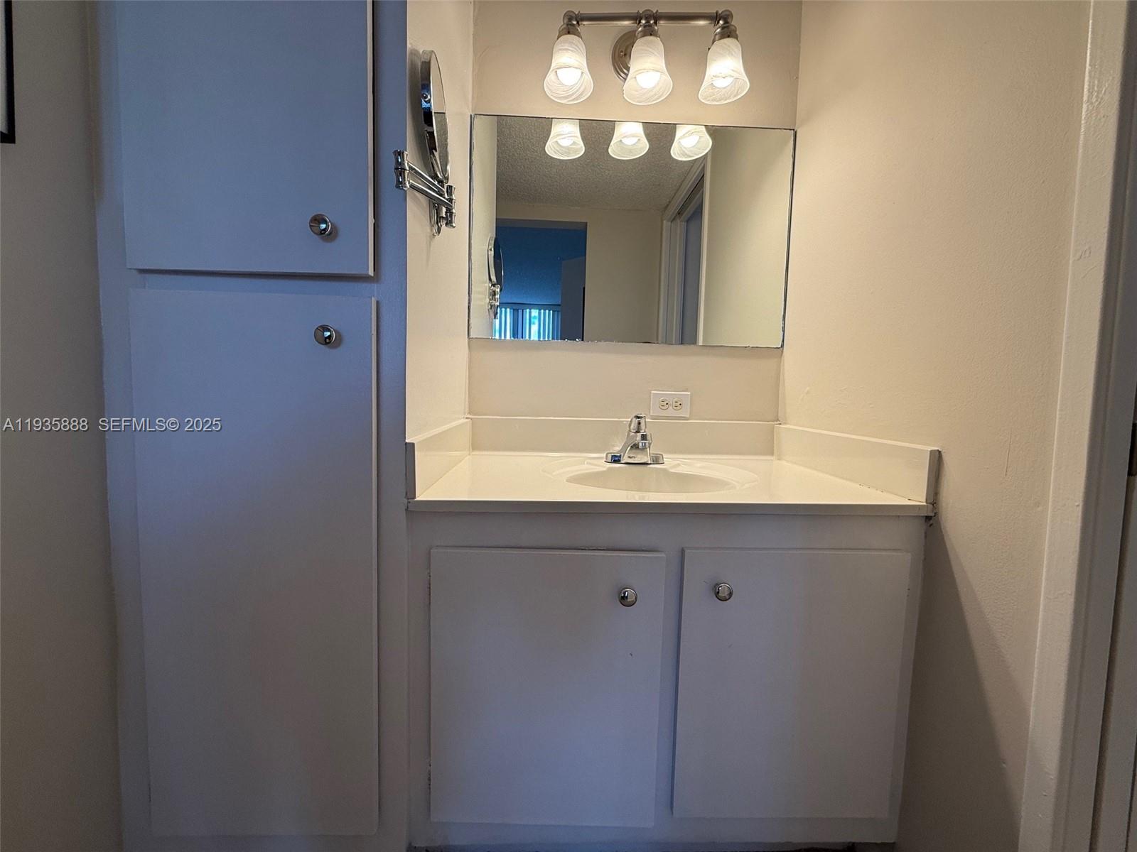 PLAZA OF AMERICAS CONDO P - Residential