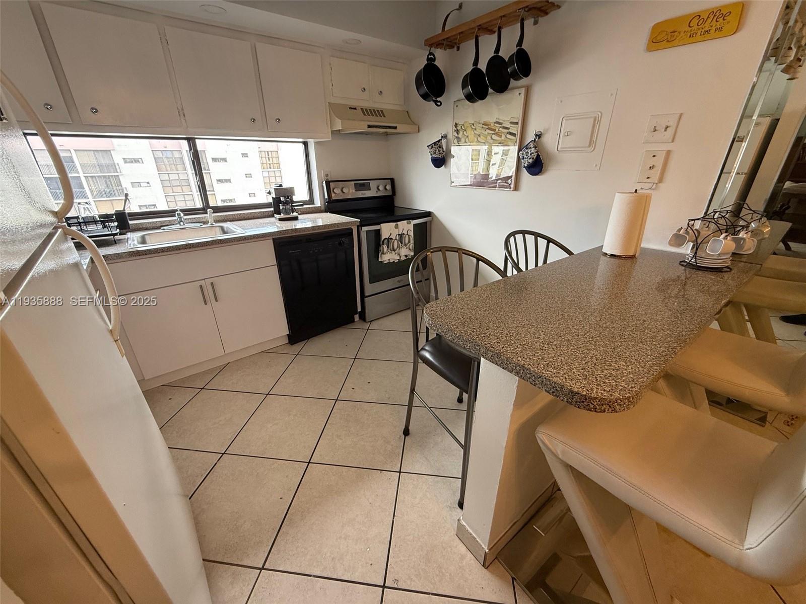 PLAZA OF AMERICAS CONDO P - Residential