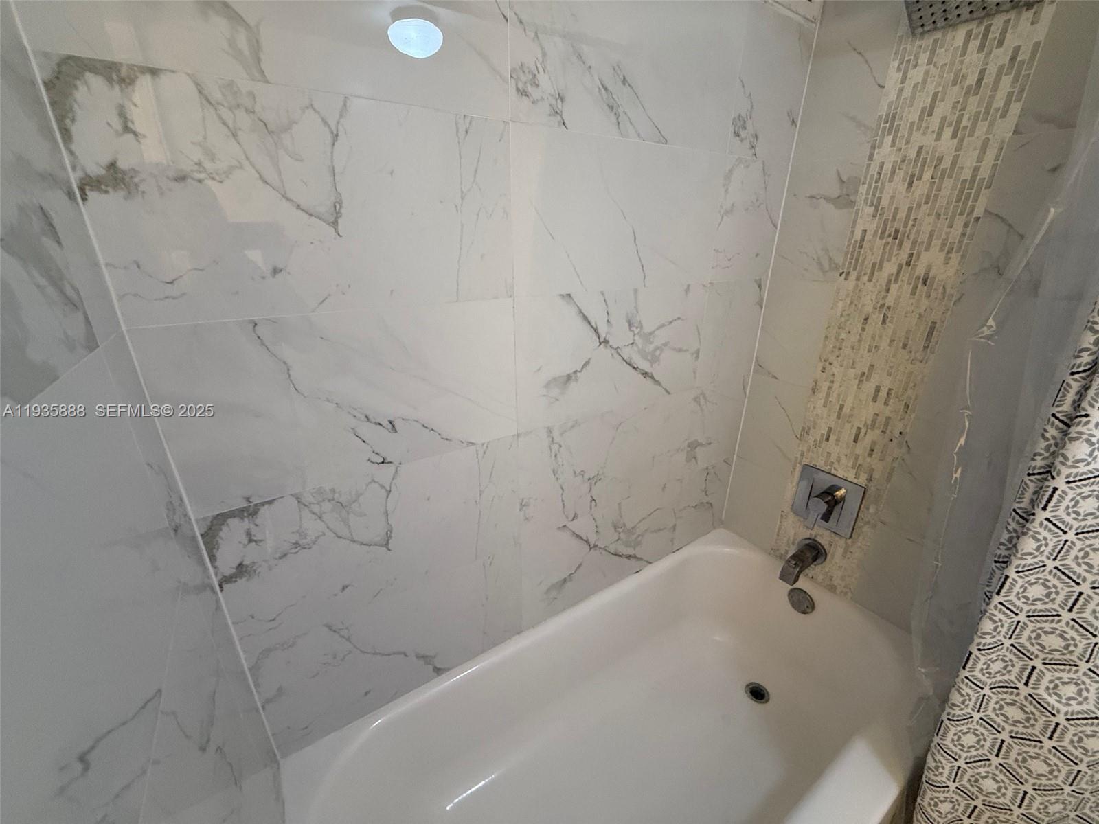 PLAZA OF AMERICAS CONDO P - Residential