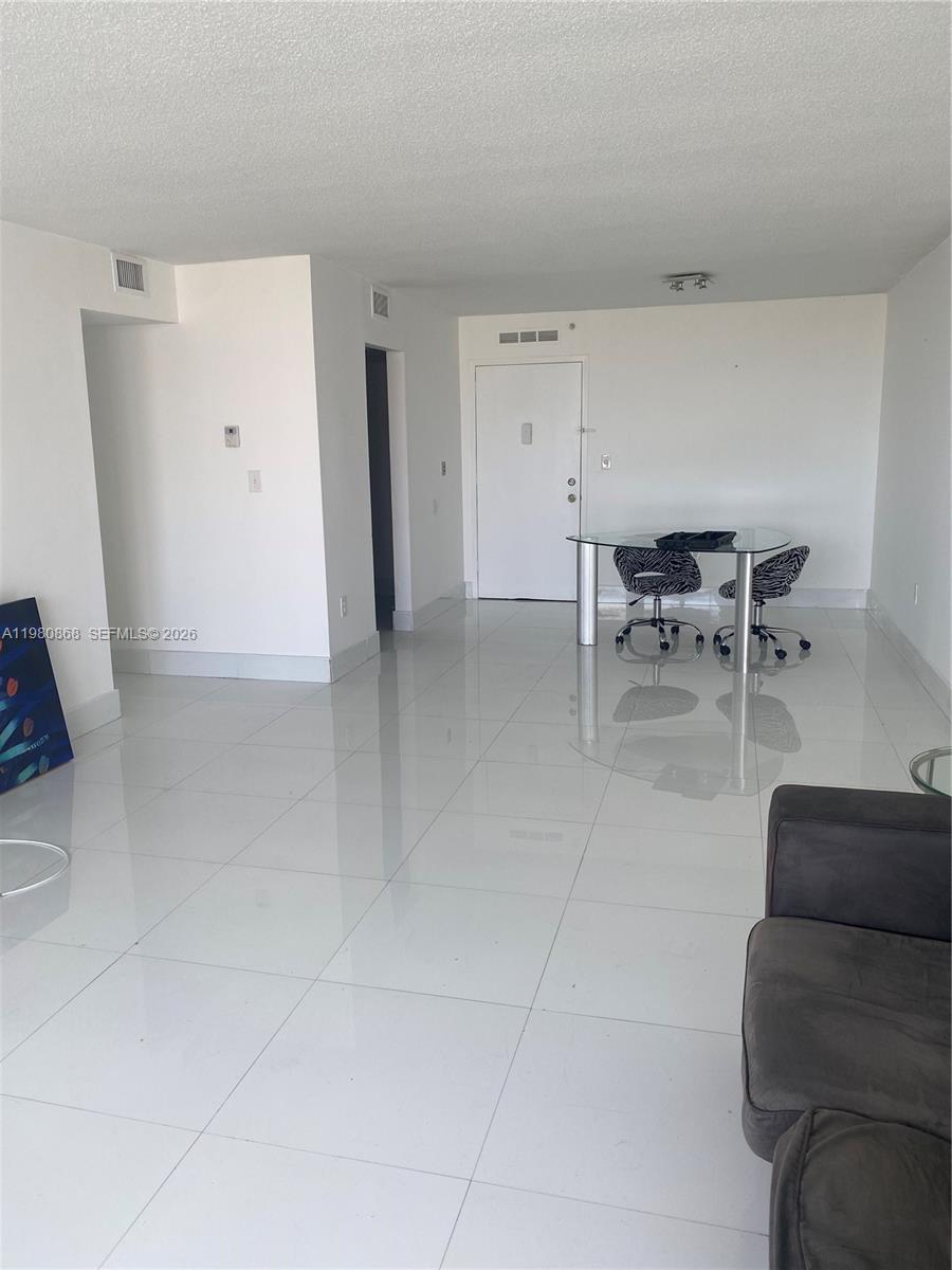 COMMODORE PLAZA CONDO - Residential Lease