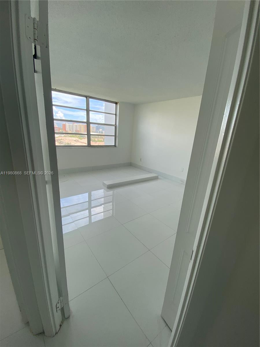 COMMODORE PLAZA CONDO - Residential Lease