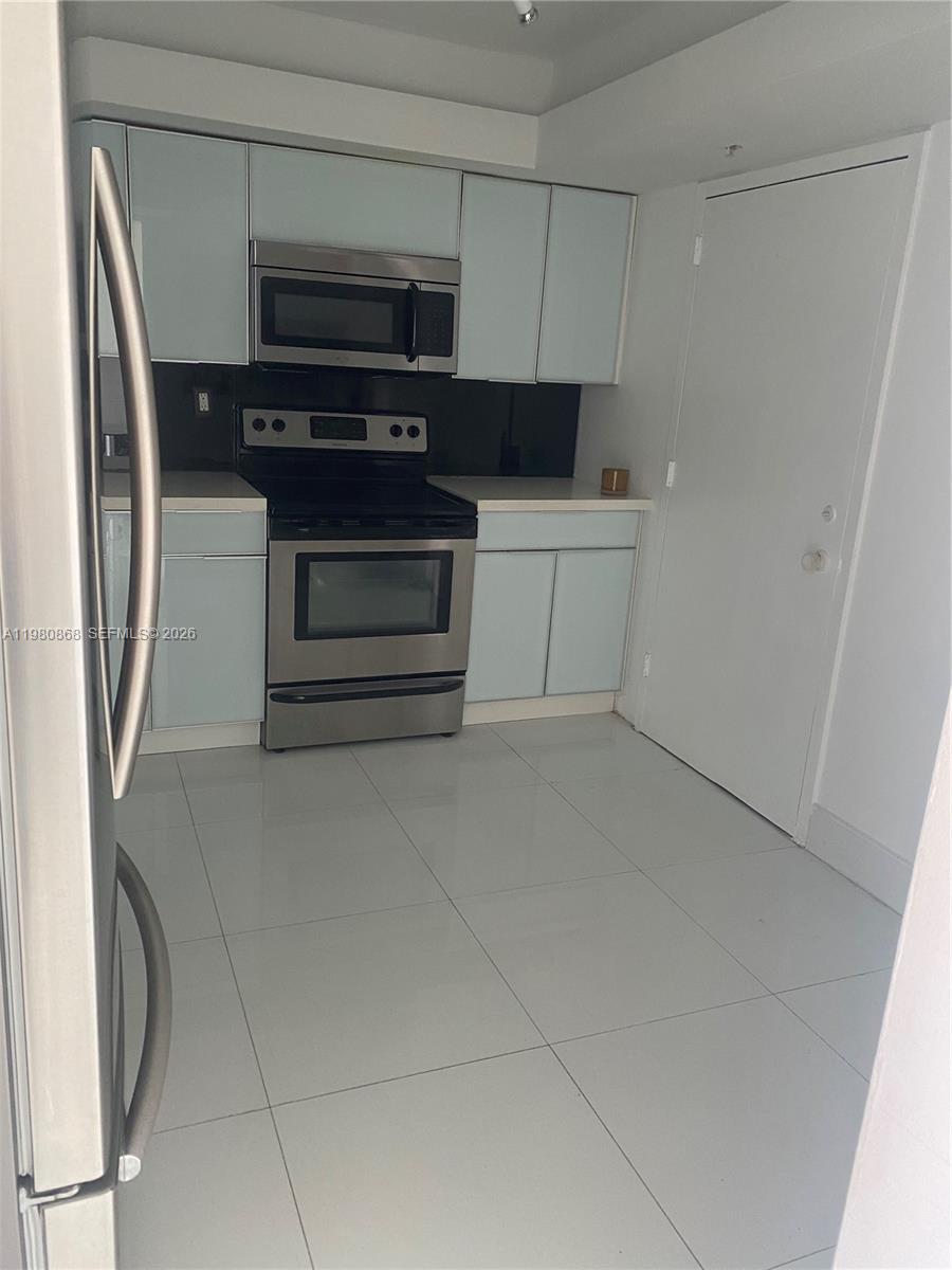 COMMODORE PLAZA CONDO - Residential Lease