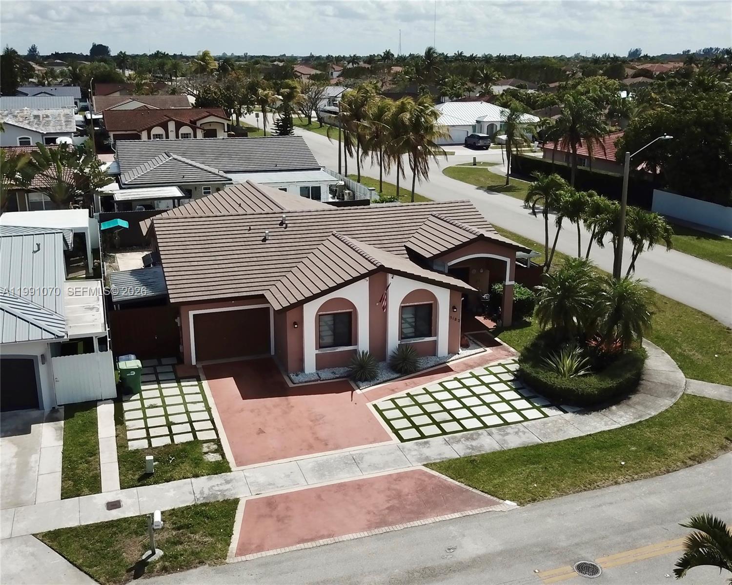 MAYTE SUB - Residential